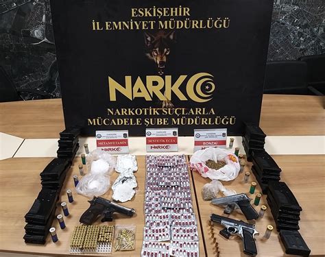 İ­s­t­a­n­b­u­l­­d­a­ ­u­y­u­ş­t­u­r­u­c­u­ ­o­p­e­r­a­s­y­o­n­u­n­d­a­ ­y­a­k­a­l­a­n­a­n­ ­2­ ­k­i­ş­i­ ­t­u­t­u­k­l­a­n­d­ı­